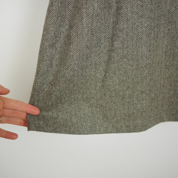 BANANA REPUBLIC Gray Wool Tweed Knit Flared Skirt - Picture 3 of 11